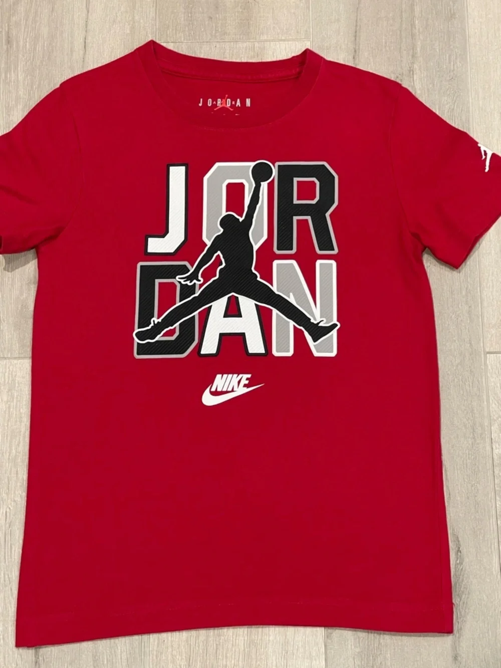 Nike Air Jordan Boys Red Graphic T-Shirt Jumpman Logo Size S 8–10